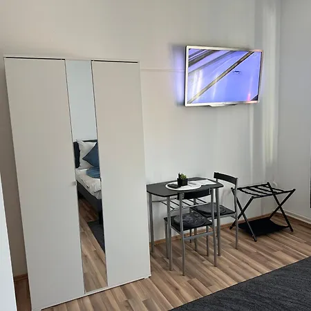 Guest house Cheers Diner & *